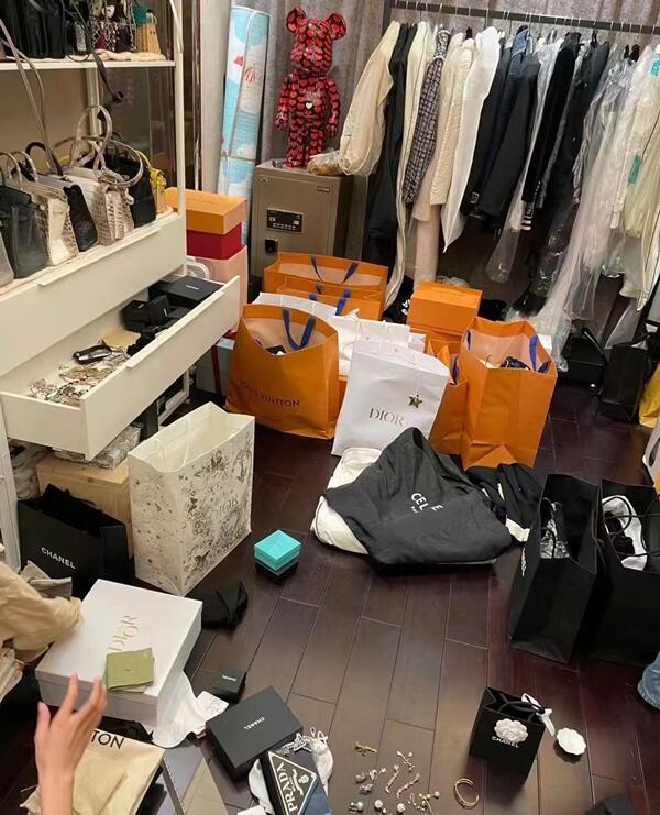 临潼区回收顶奢鞋服